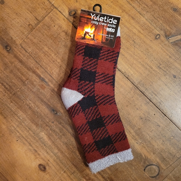 Accessories - Yuletide cozy socks